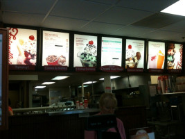 Friendly's inside