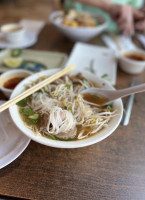 Simply Pho food