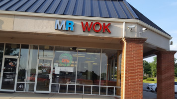 Mr. Wok outside