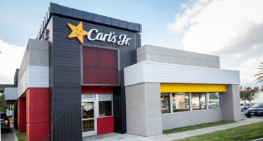 Carl's Jr. outside