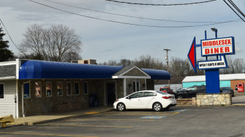 Middlesex Diner outside