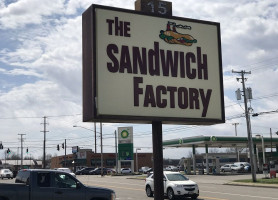 Sandwich Factory outside