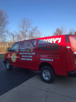 Massey's Pizza food