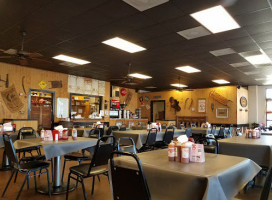 Bishop's Bbq Grill inside