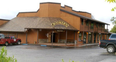 Boomer's Saloon outside