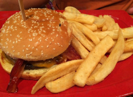 Red Robin Gourmet Burgers And Brews food