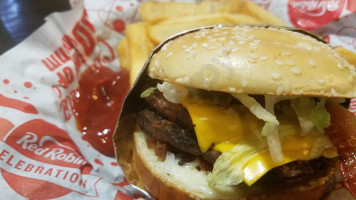 Red Robin Gourmet Burgers And Brews food