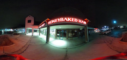 The Honey Baked Ham Company outside