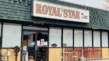 Royal Star Diner outside