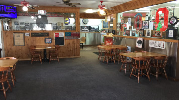 Elm's Pizza Parlor inside