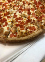 Uncle Al's Pizza food