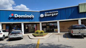 San Antonio Burger outside