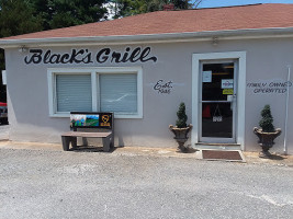 Black's Grill food