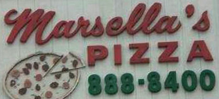 Marsella's Pizza outside