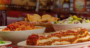 Buca di Beppo Louisville food