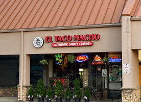 El Taco Macho food