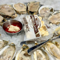 Hank's Oyster Bar - Dupont food