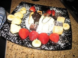 The Melting Pot food