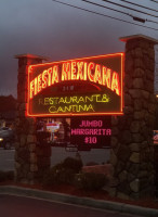 Fiesta Mexicana outside