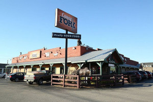 Caney Fork River Valley Grille outside