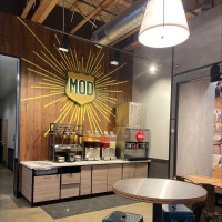 Mod Pizza inside