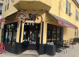 Velo Rouge Cafe outside