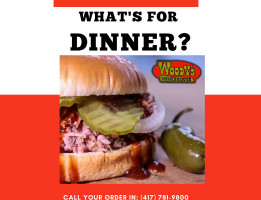 Woody’s Smokehouse food