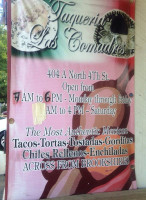 Las Comadres outside