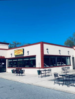 Hellertown Diner inside