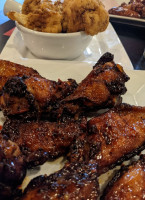 Blackstone's Smokehouse food