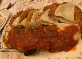 Maggiano's Little Italy food