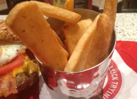 Red Robin Gourmet Burgers And Brews food