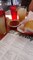 El Arroyo food