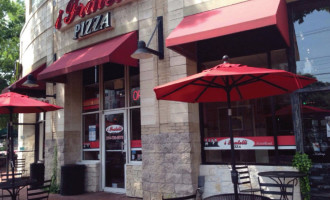 I Fratelli Pizza Uptown inside