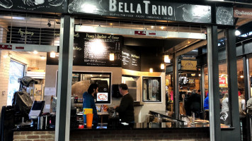 Bellatrino Pizzeria inside