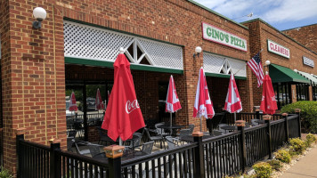 Gino's Pizzeria Italian outside