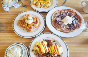 The Magnolia Pancake Haus food