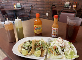 La Cabaña Y Taqueria food