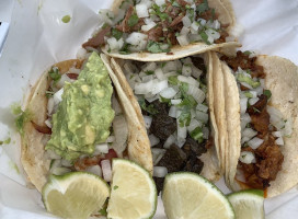 La Cabaña Y Taqueria food