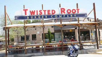 Twisted Root Burger Co. outside