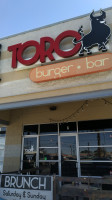 Toro Burger outside