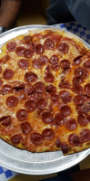 Mg's Pizza food