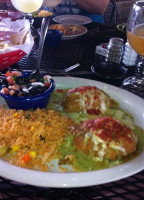 El Arroyo food