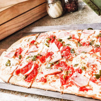 Olivella's Pizza And Wine food