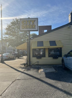 City Diner outside