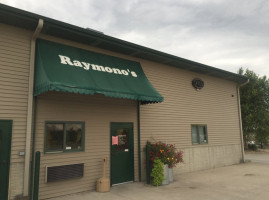 Raymono's Pizza Plus outside