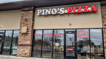 Pino's Pizza outside