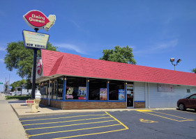 Dairy Queen outside