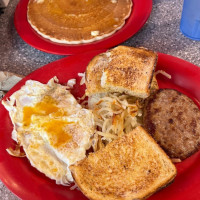 Betty's Diner food