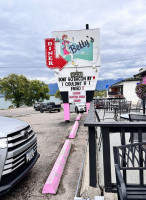 Betty's Diner outside